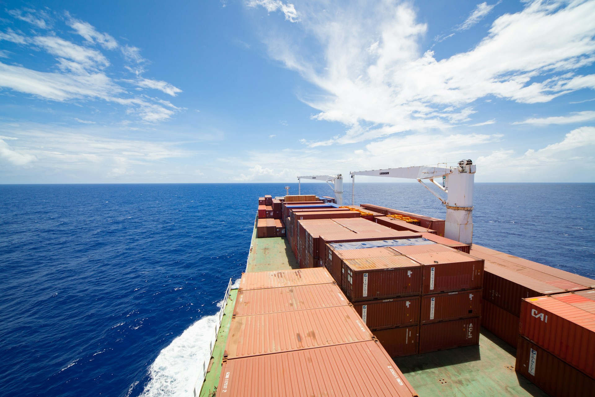 Your Complete Guide to Moving in Canada: Domestic, International, and Auto Shipping Services with Canada Movers