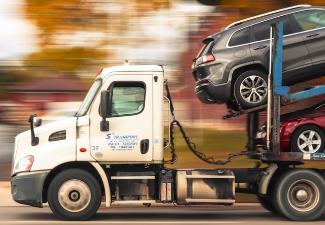 Top 7 Mistakes to Avoid When Booking Auto Transport in Canada