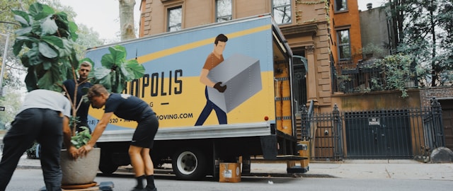 How Canada Movers Connects You With Licensed Moving Companies Across Canada
